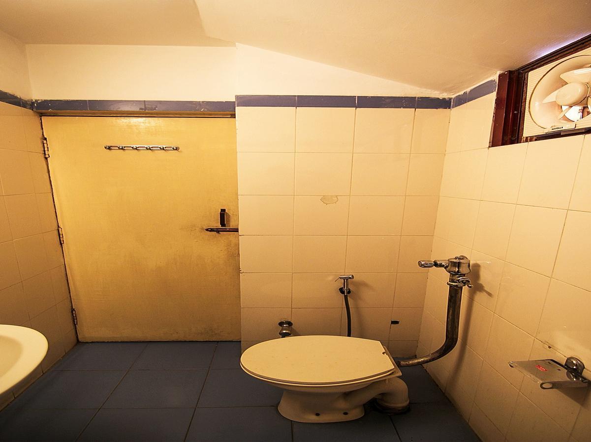 Oyo 4104 Surya Villa プネ エクステリア 写真