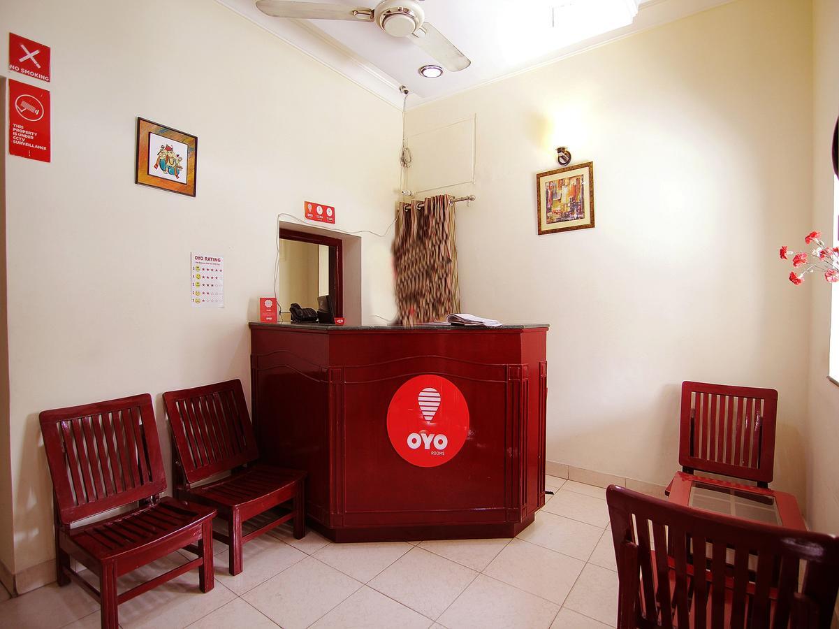 Oyo 4104 Surya Villa プネ エクステリア 写真