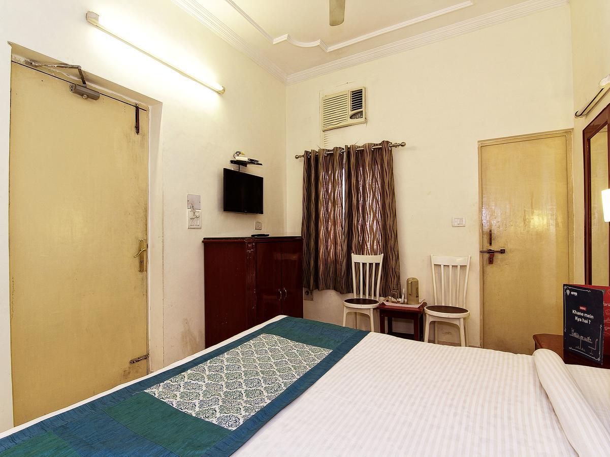 Oyo 4104 Surya Villa プネ エクステリア 写真