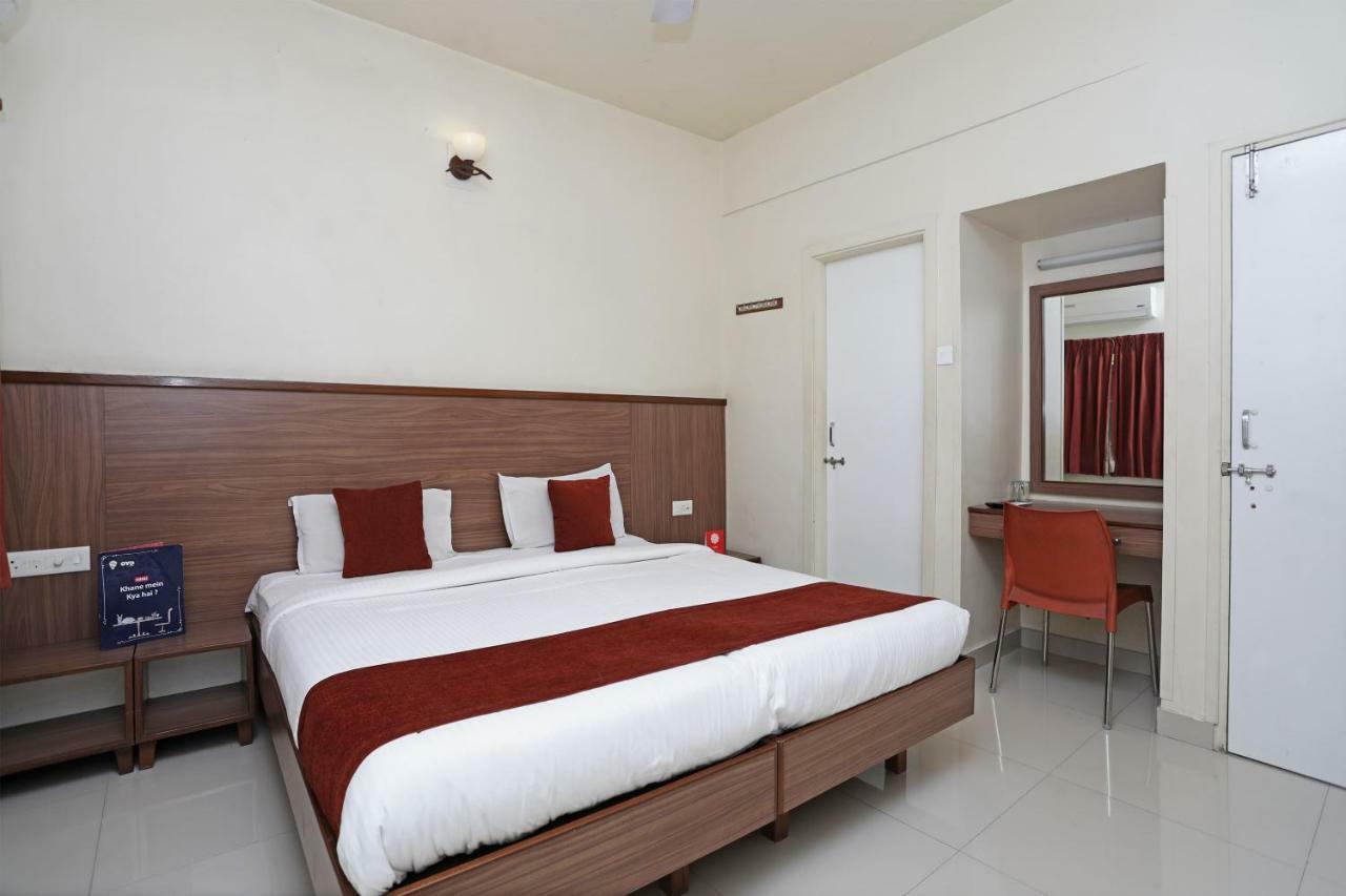 Oyo 4104 Surya Villa プネ エクステリア 写真